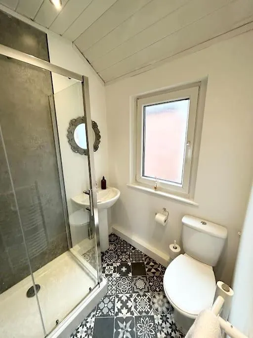 Comfy 3 Bedroom Home Free Parking In Doncaster Balby